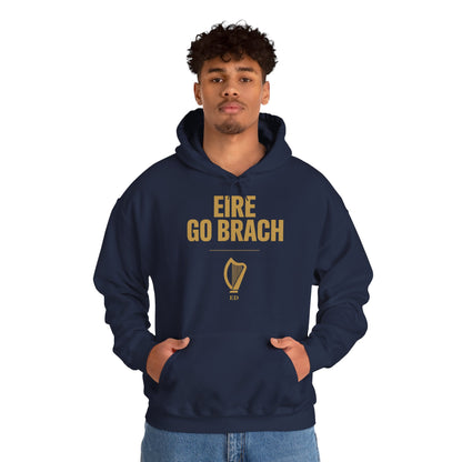Irischer Stolz Hoodie | Éire Go Brách warmer Schnitt