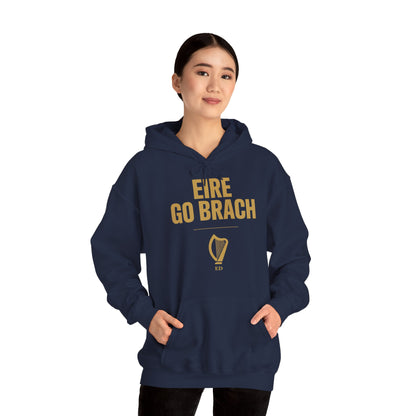 Irischer Stolz Hoodie | Éire Go Brách warmer Schnitt